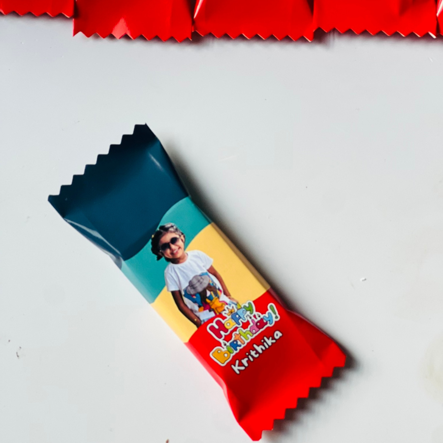 Chocolate Gift Box: Personalized Treats with Stylish Wraps