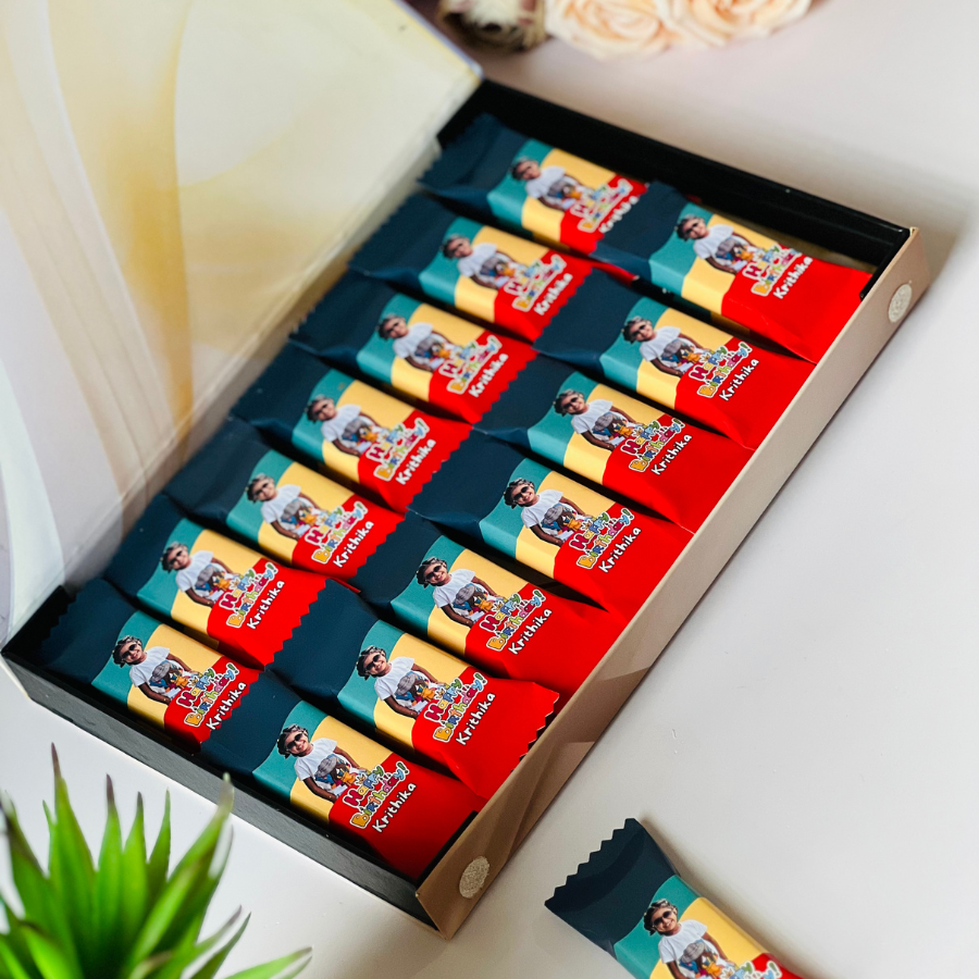 Chocolate Gift Box: Personalized Treats with Stylish Wraps